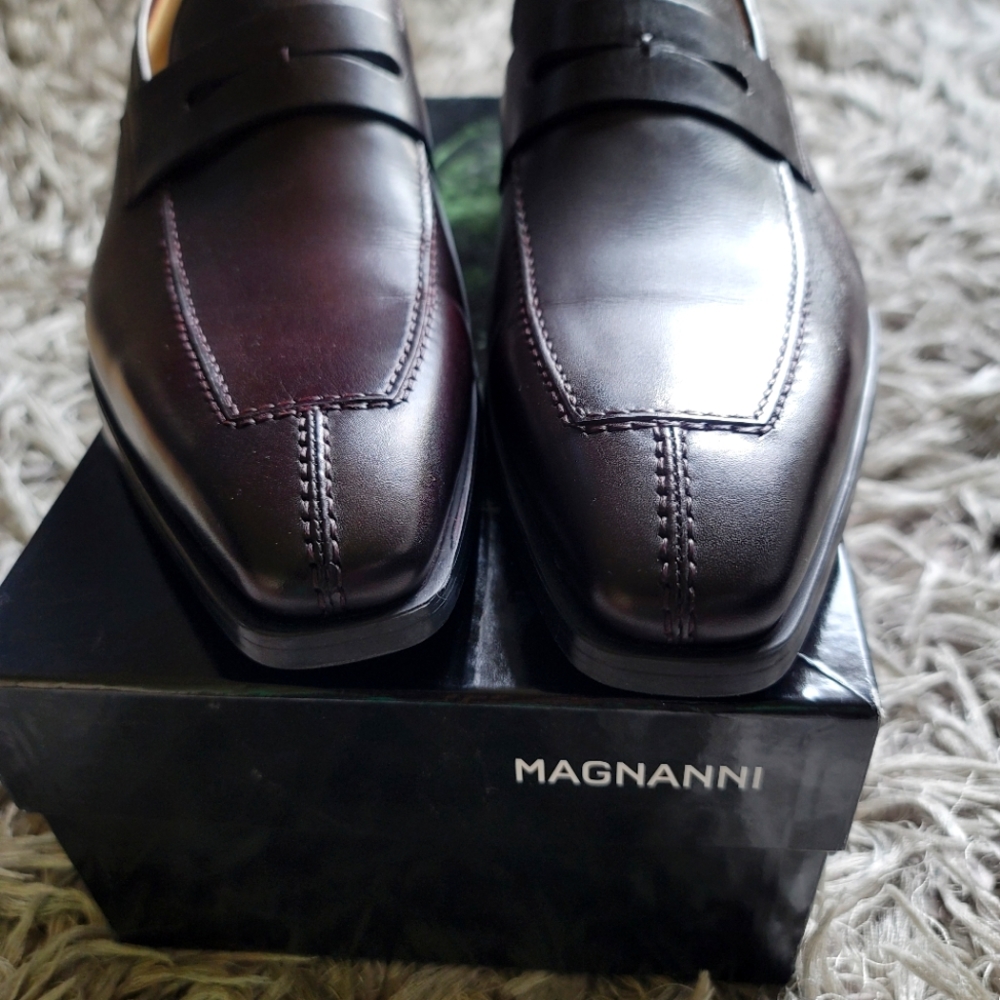 Burgundy magnanni dress shoes 11.5